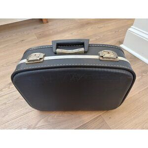 Vintage Black Hard Shell Vanity Case 15x11 Inch With Metal Hinges & Latch Locks